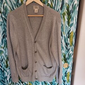 Vintage L.L. Bean Men's Light Gray V-Neck Button Cardigan - Size L